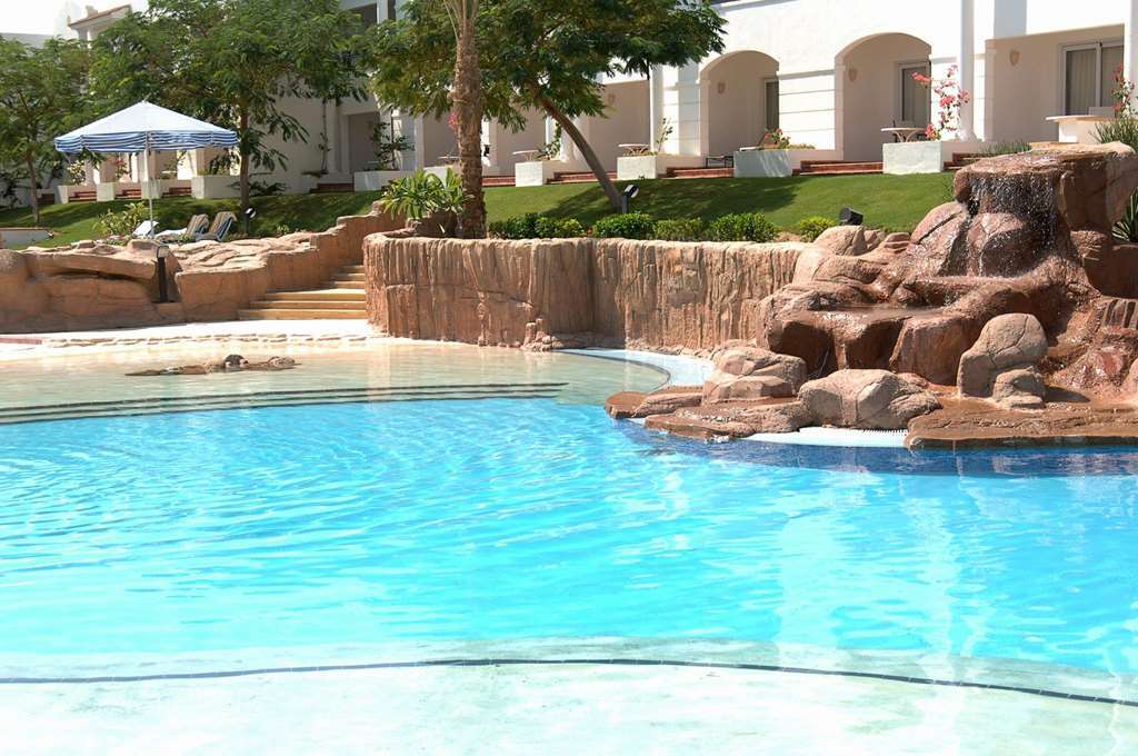 Jaz Sharm Dreams Hotel Съоръжения снимка The pool at the hotel